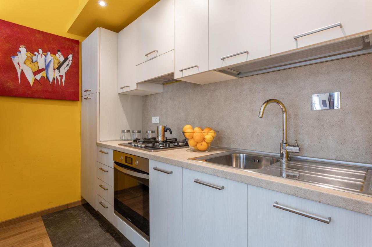 Porta Susa Studio Apartment By Wonderful Italy Torino Esterno foto