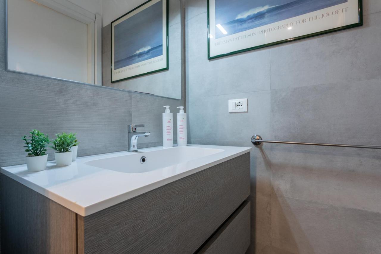 Porta Susa Studio Apartment By Wonderful Italy Torino Esterno foto